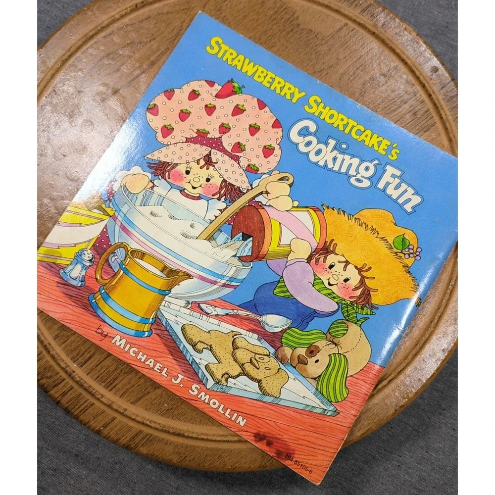 Strawberry Shortcakes Cooking Fun Vintage 1980 Cookbook Random House 1st edition